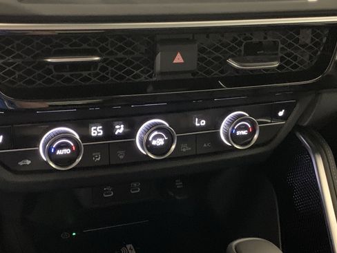 Used 2025 Acura ADX AWD image 30