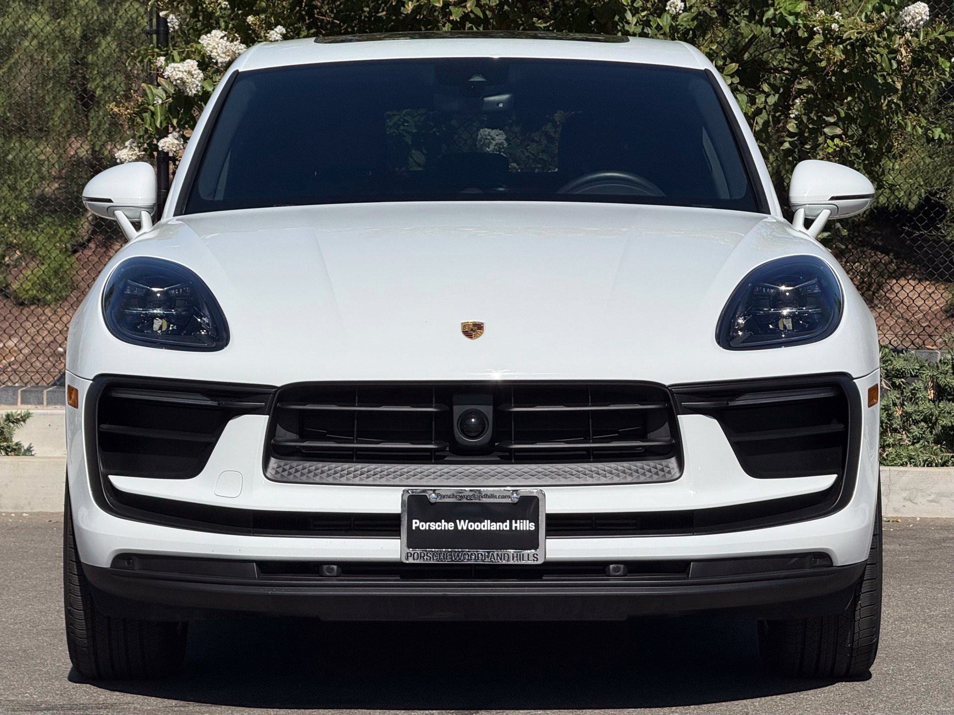 Used 2026 Porsche Macan AWD/4WD image 10
