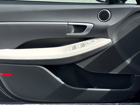 Certified 2025 Hyundai Sonata SEL AWD/4WD image 18