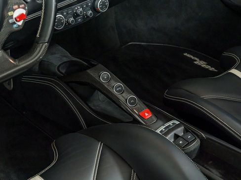 Used 2018 Ferrari 488 Spider RWD image 28