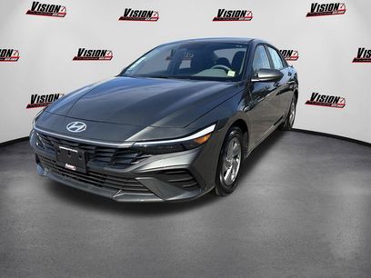 Certified 2025 Hyundai Elantra SE