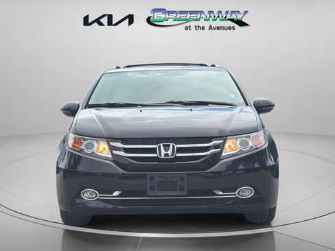 Used 2014 Honda Odyssey Touring Elite image 2
