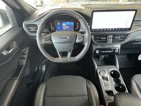 Used 2024 Ford Escape ST-Line w/ Tech Pack #1 AWD/4WD image 19