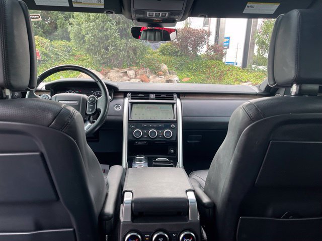 Used 2018 Land Rover Discovery HSE Luxury AWD/4WD image 17