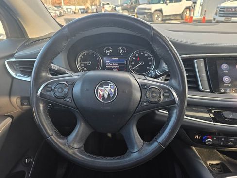 Used 2020 Buick Enclave Essence image 15