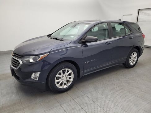 Used 2018 Chevrolet Equinox LS image 2
