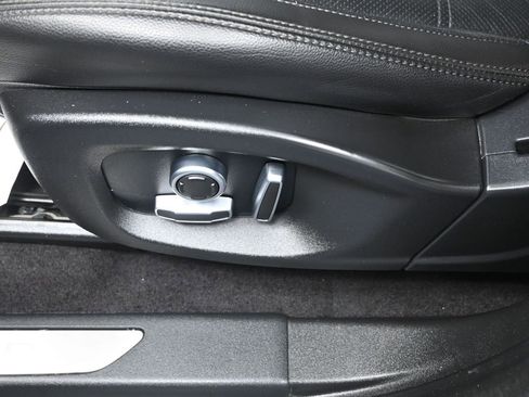 Used 2021 Jaguar E-PACE SE image 12