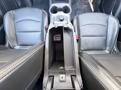 Used 2024 GMC Terrain AT4 image 26