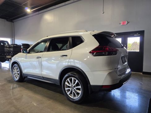 Used 2020 Nissan Rogue SV AWD/4WD image 6