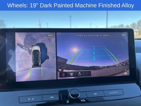 Used 2025 Nissan Rogue SL w/ SL Premium Package image 24