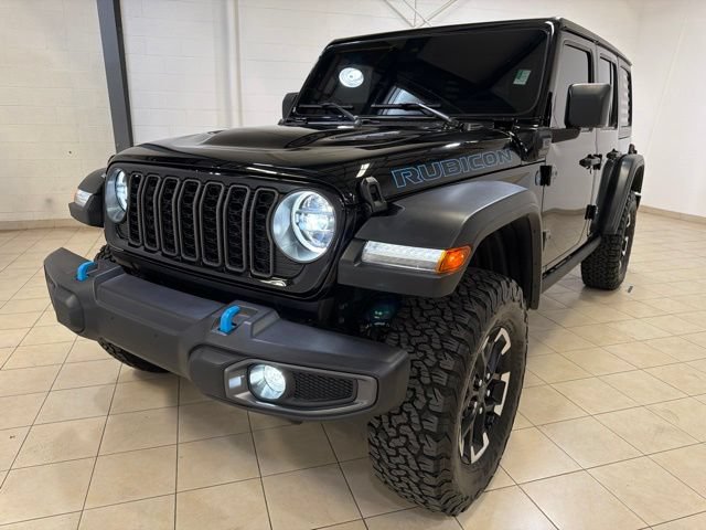 Used 2025 Jeep Wrangler Unlimited Rubicon 4xe w/ Safety Group AWD/4WD image 2