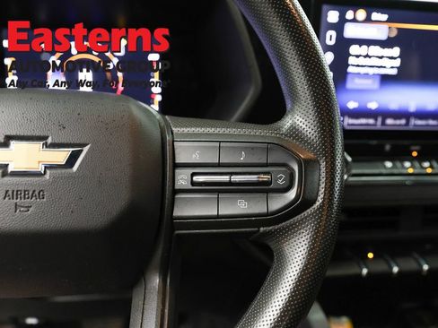 Used 2023 Chevrolet Colorado W/T RWD image 14