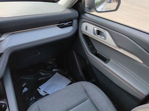 New 2026 Ford Explorer Active image 19