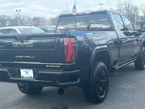 Used 2024 GMC Sierra 2500 Denali Ultimate w/ Snow Plow Prep/Camper Package image 10