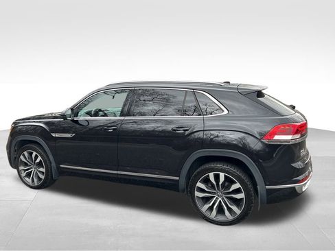 Used 2021 Volkswagen Atlas Cross Sport SEL Premium image 2