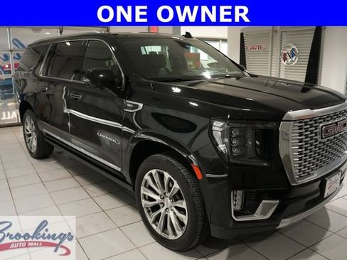 Used 2021 GMC Yukon XL Denali w/ Denali Premium Package AWD/4WD image 1