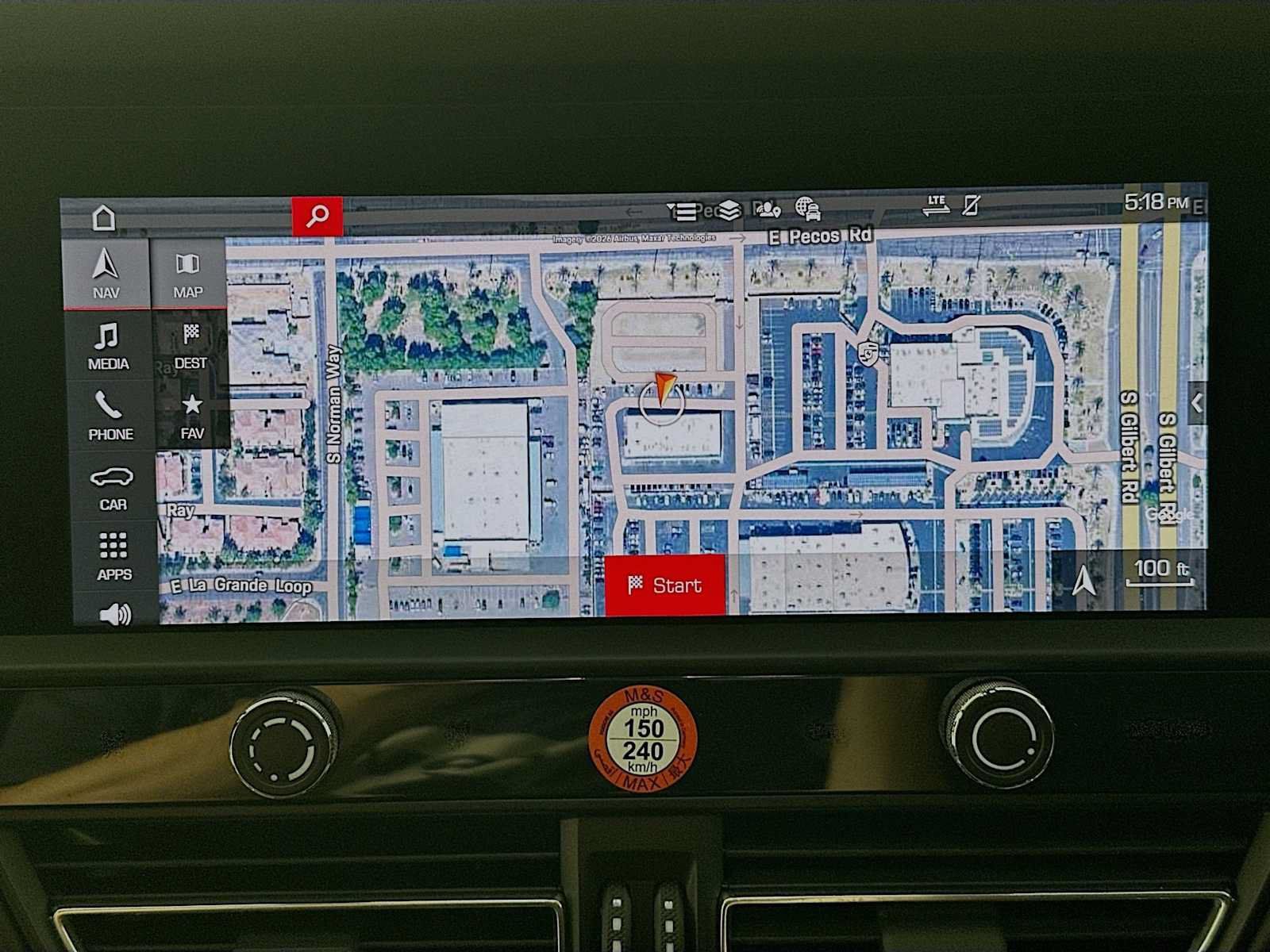 Certified 2025 Porsche Macan AWD/4WD image 19