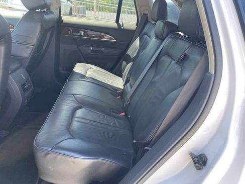 Used 2014 Lincoln MKX AWD w/ Equipment Group 102A image 9