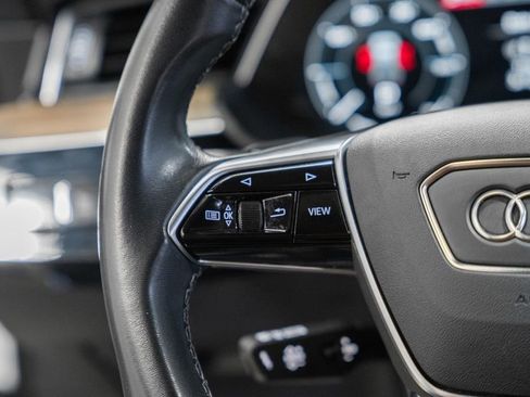 Used 2024 Audi Q8 e-tron Premium Plus image 26