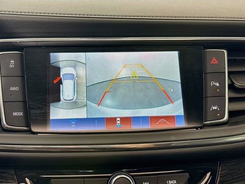 Used 2019 Buick Enclave Avenir w/ Avenir Technology Package AWD/4WD image 18