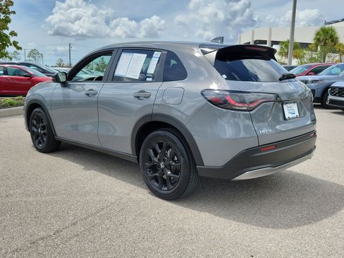 Used 2025 Honda HR-V Sport image 4