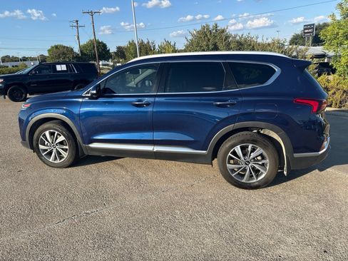Used 2020 Hyundai Santa Fe SEL w/ Convenience + Premium Package FWD image 4