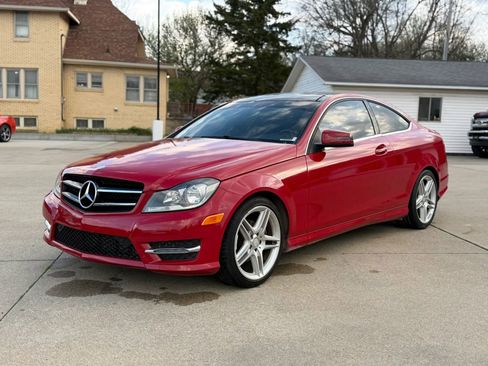 Used 2014 Mercedes-Benz C 250 Coupe image 4