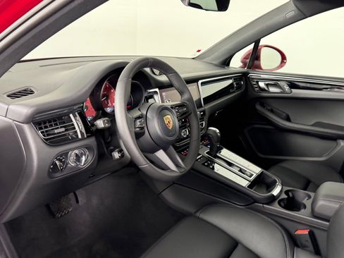 New 2026 Porsche Macan S image 4