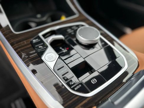 Certified 2025 BMW X5 xDrive40i w/ M Sport Package image 34