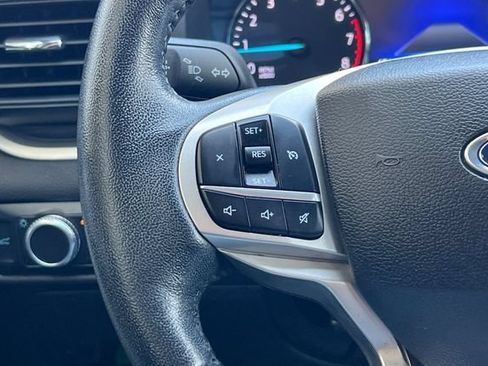Used 2022 Ford Explorer XLT RWD image 28