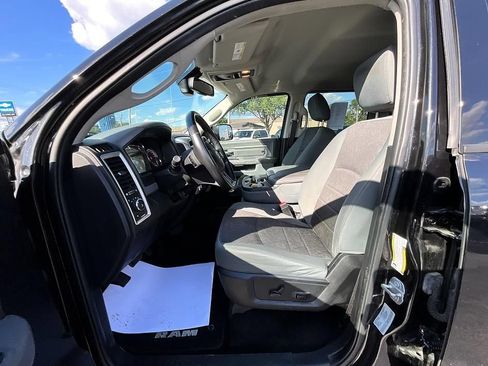 Used 2017 RAM 2500 SLT w/ Black Appearance Group AWD/4WD image 16