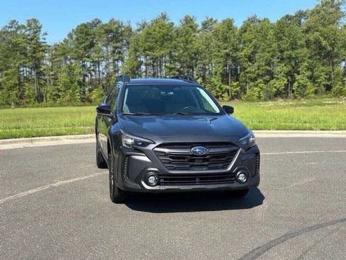 Used 2023 Subaru Outback Premium image 1