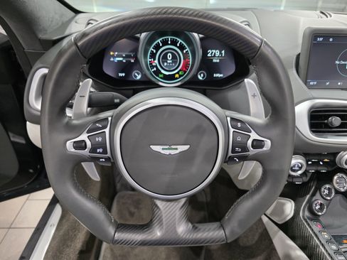 Used 2023 Aston Martin V8 Vantage Roadster image 11