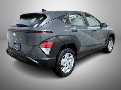Certified 2026 Hyundai Kona SE image 5