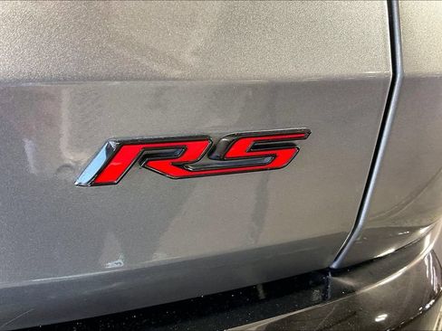 Used 2024 Chevrolet Traverse RS FWD image 41