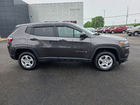 Used 2022 Jeep Compass Sport AWD/4WD image 2