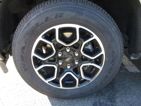 Certified 2021 Ford F150 XLT w/ Equipment Group 302A High image 5