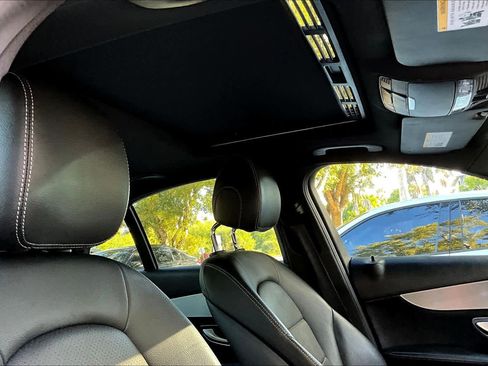Used 2018 Mercedes-Benz C 300 Sedan image 12