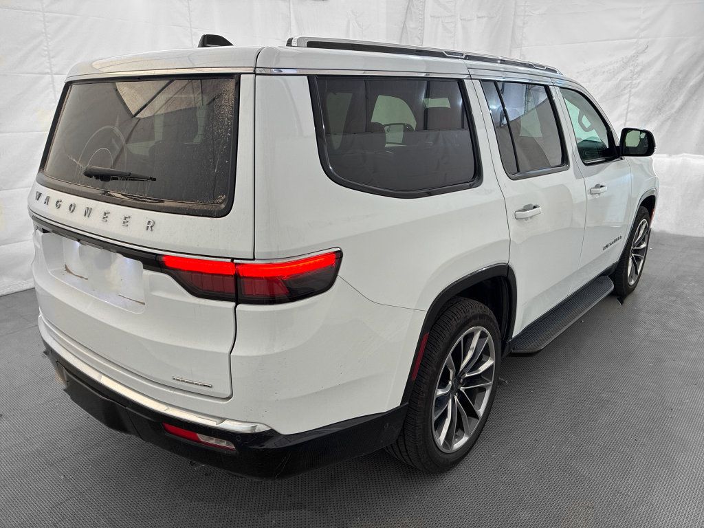 Used 2024 Jeep Wagoneer Series II w/ Convenience Group I AWD/4WD image 7
