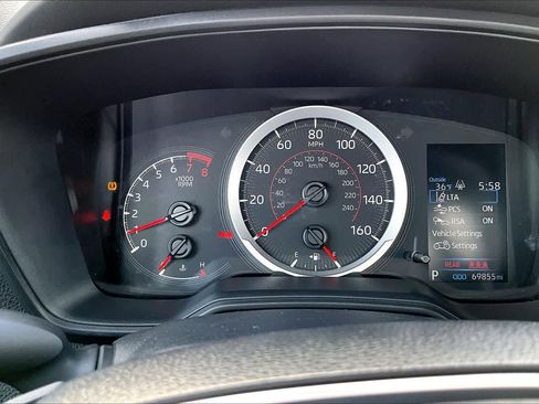 Used 2021 Toyota Corolla SE image 24