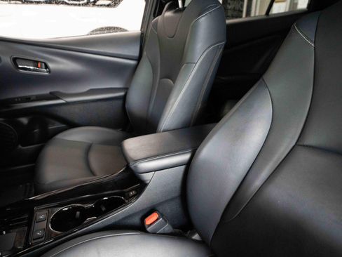 Used 2020 Toyota Prius Prime XLE FWD image 10