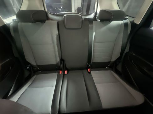 Used 2019 Ford Escape S image 32