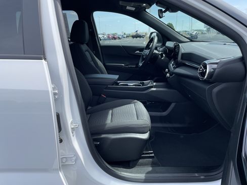 Used 2025 Chevrolet Equinox LT AWD/4WD image 25