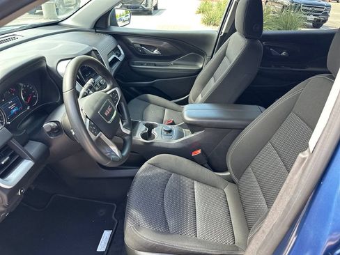 Used 2024 GMC Terrain SLE FWD image 17