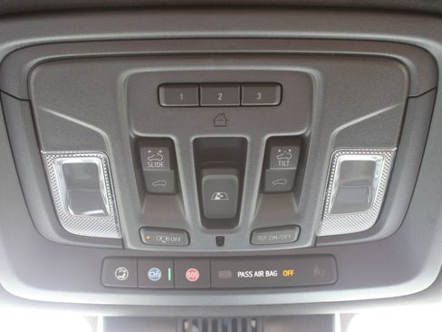 New 2026 GMC Sierra 2500 Denali Ultimate AWD/4WD image 16