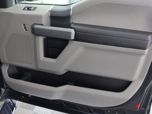 Used 2018 Ford F150 XLT w/ Equipment Group 302A Luxury image 27