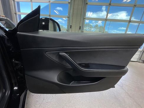 Used 2018 Tesla Model 3 Long Range RWD image 23