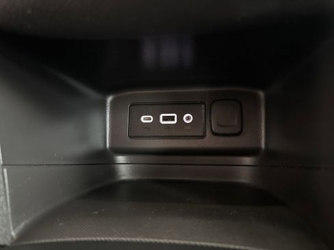 Used 2024 Chevrolet Equinox LT image 28