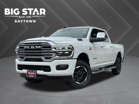 Used 2025 RAM 2500 Laramie AWD/4WD image 1