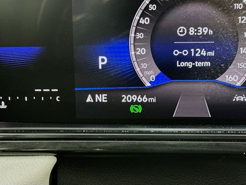 Used 2025 Volkswagen Taos S image 19